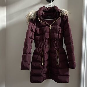 Laundry burgundy winter coat. Size M